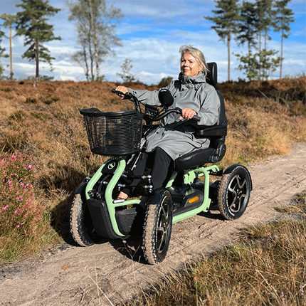 Sterling S800 Scooter by Scoozy